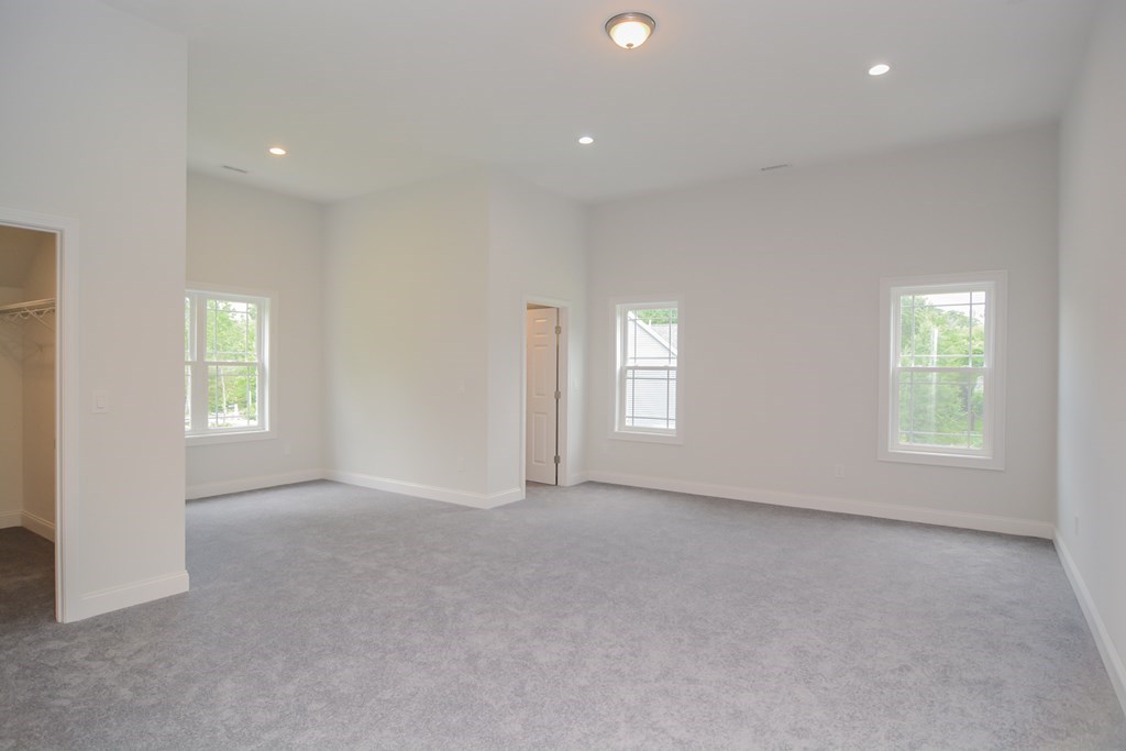 603 R South Street Shrewsbury, MA 01545 - Photo 17 of 28