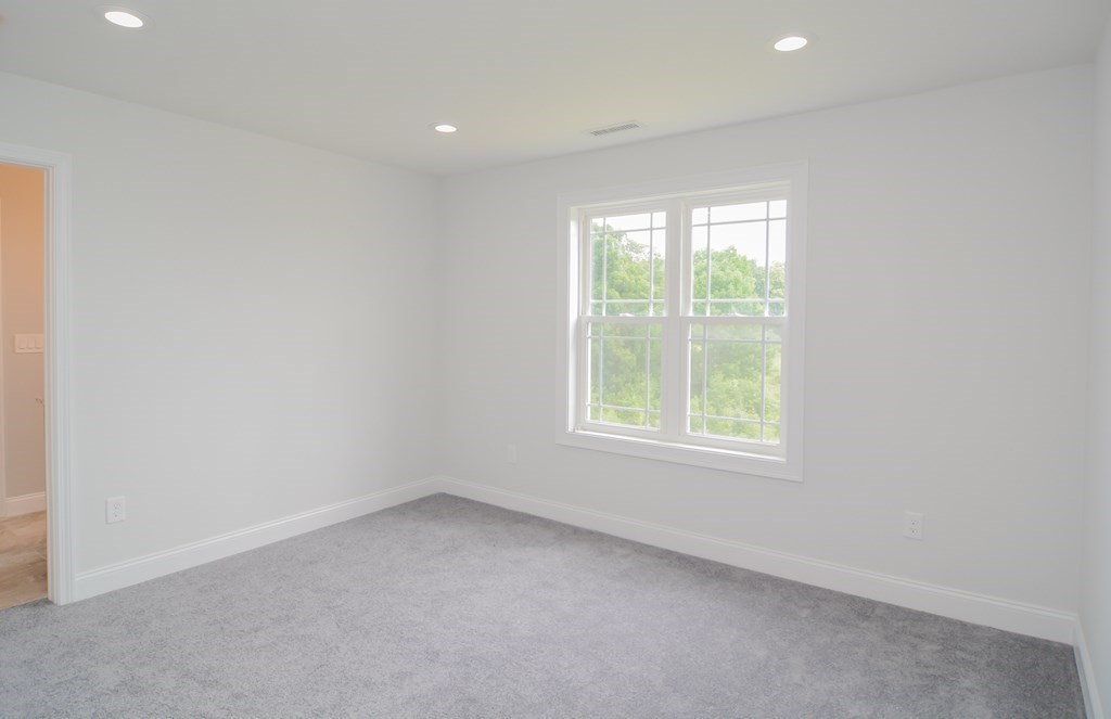 603 R South Street Shrewsbury, MA 01545 - Photo 25 of 28