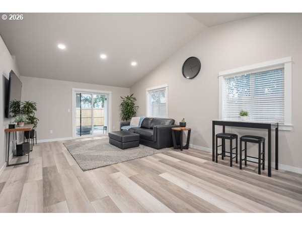 5024 Cedar View Drive Springfield, OR 97478 - Photo 3 of 28