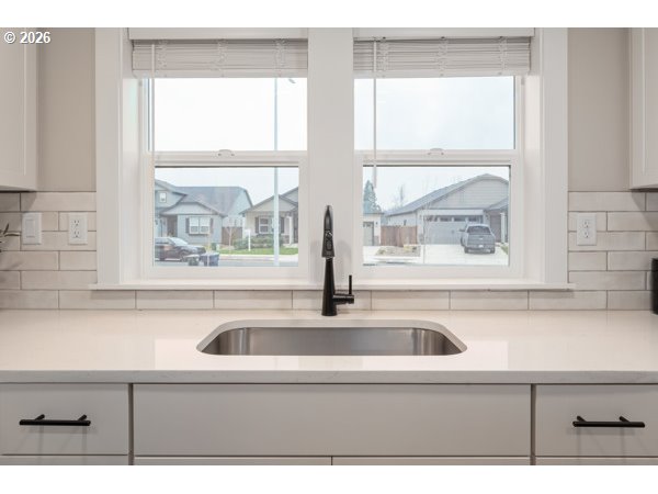 5024 Cedar View Drive Springfield, OR 97478 - Photo 7 of 28