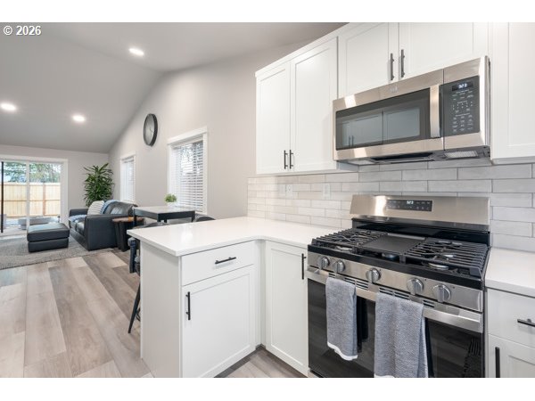 5024 Cedar View Drive Springfield, OR 97478 - Photo 8 of 28