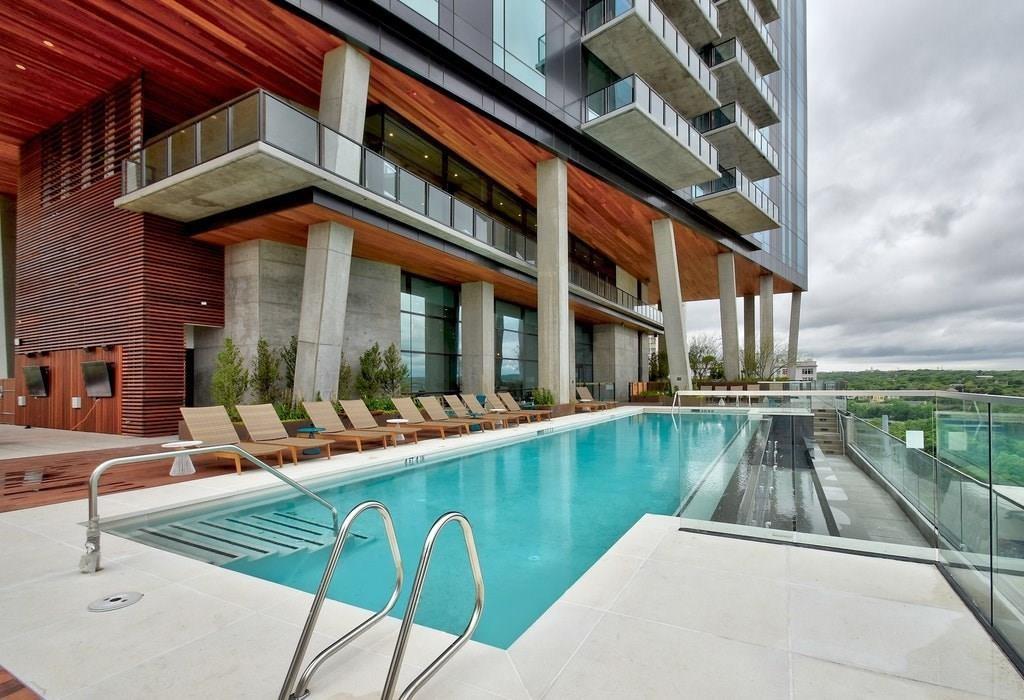 70 Rainey Street, Unit 1409 Austin, TX 78701 - Photo 32 of 38 View of community pool