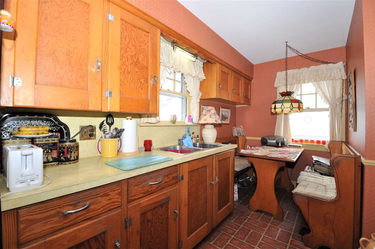 123 Mammoth Road Manchester, NH 03109 - Photo 4 of 12 Gallery Image 4