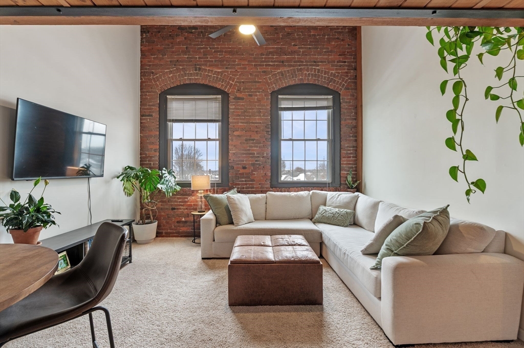 50 Rantoul Street, Unit 509 Beverly, MA 01915 - Photo 5 of 39