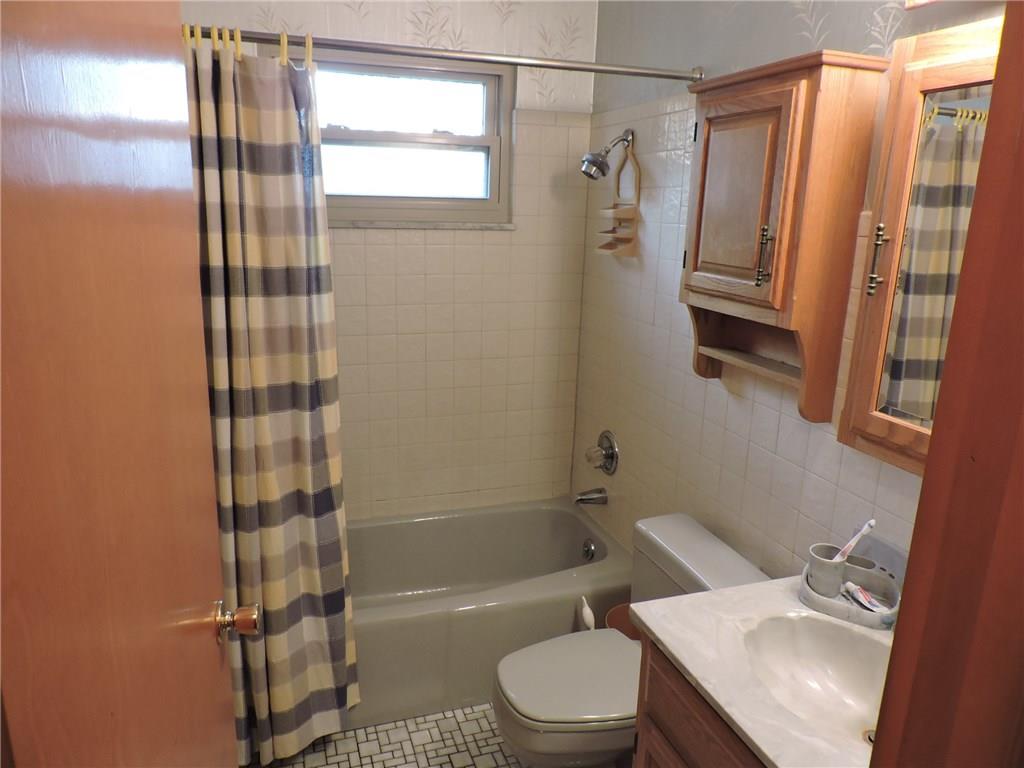 7746 Pershing Road Indianapolis, IN 46268 - Photo 12 of 35 Gallery Image 12
