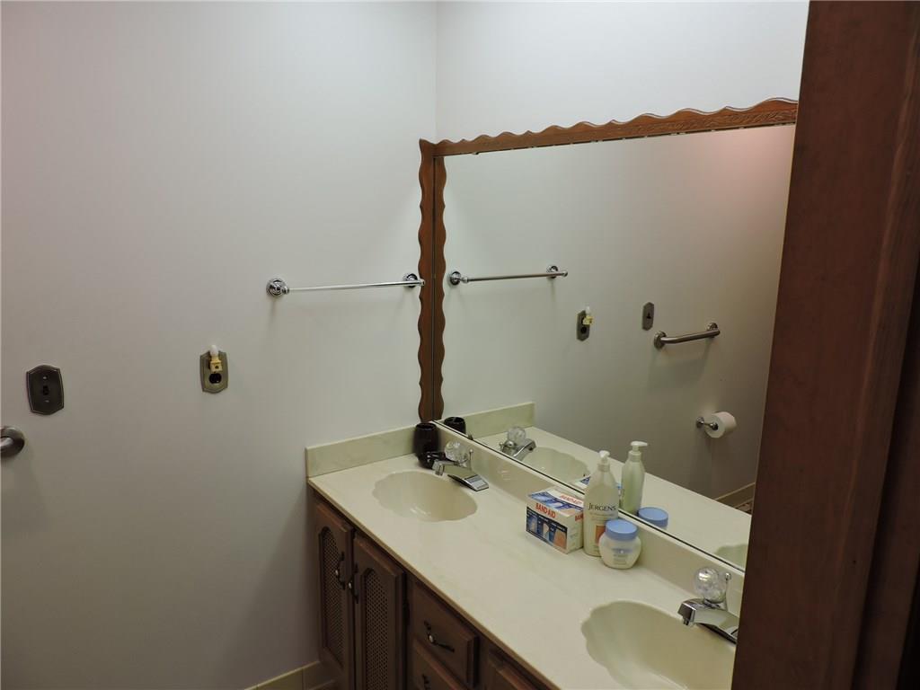 7746 Pershing Road Indianapolis, IN 46268 - Photo 20 of 35 Gallery Image 20