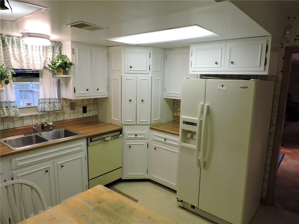7746 Pershing Road Indianapolis, IN 46268 - Photo 24 of 35 Gallery Image 24