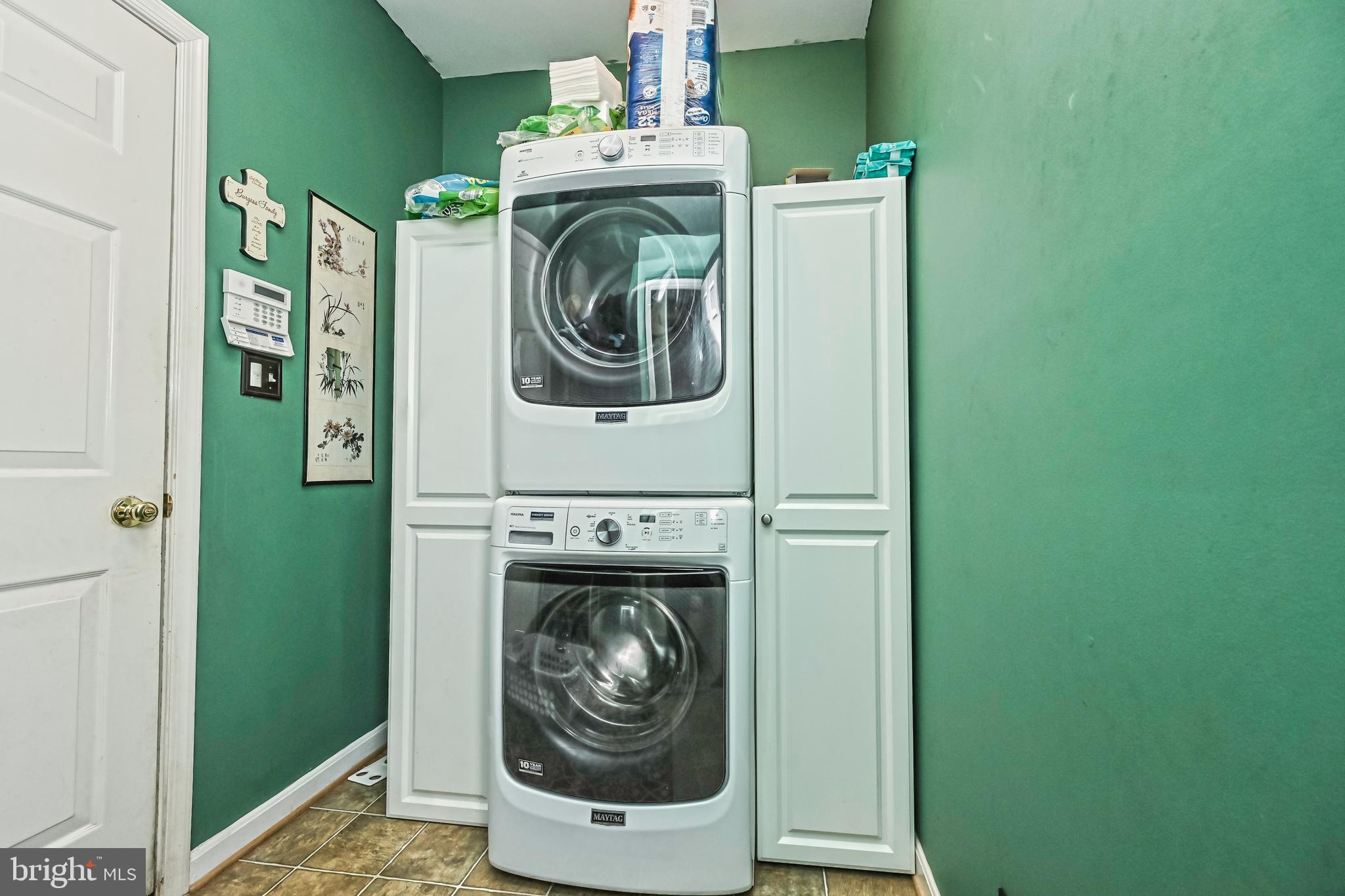 14340 Fallsmere Circle Gainesville, VA 20155 - Photo 28 of 62 MAIN LEVEL MUD ROOM