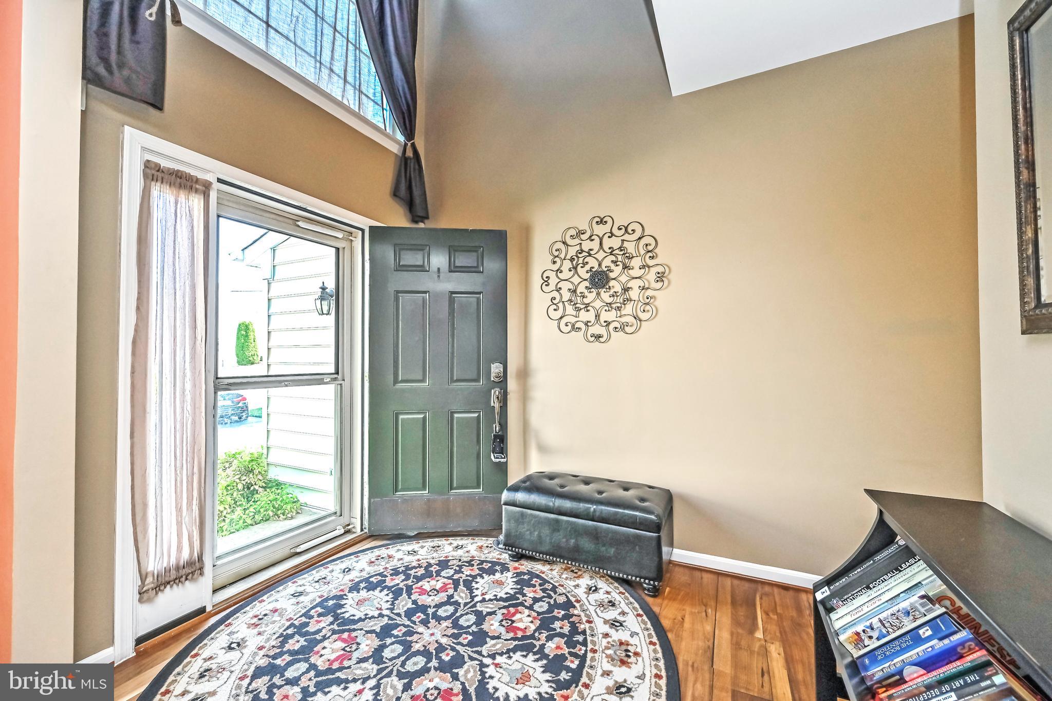 14340 Fallsmere Circle Gainesville, VA 20155 - Photo 5 of 62 ENTRANCE