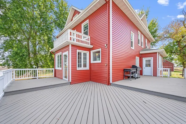 $379,000 | 43637 Highway 15, Truman, MN 56088