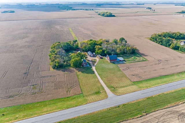 $379,000 | 43637 Highway 15, Truman, MN 56088