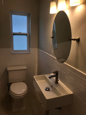 $4,805 | 240 Hopkins Street, Neptune Beach, FL 32266