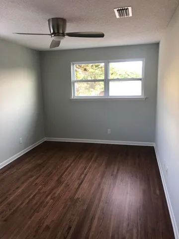 $4,805 | 240 Hopkins Street, Neptune Beach, FL 32266