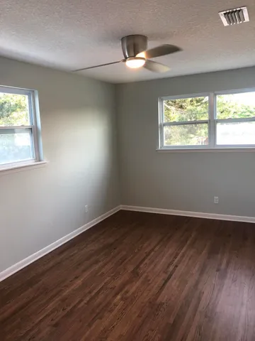 $4,805 | 240 Hopkins Street, Neptune Beach, FL 32266