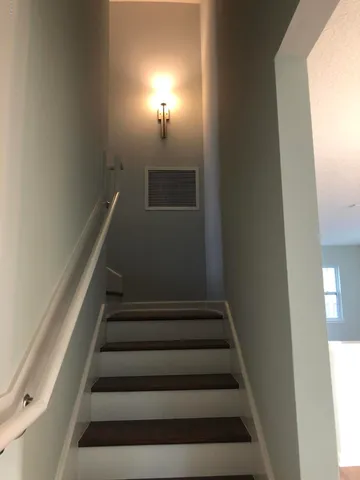 $4,805 | 240 Hopkins Street, Neptune Beach, FL 32266