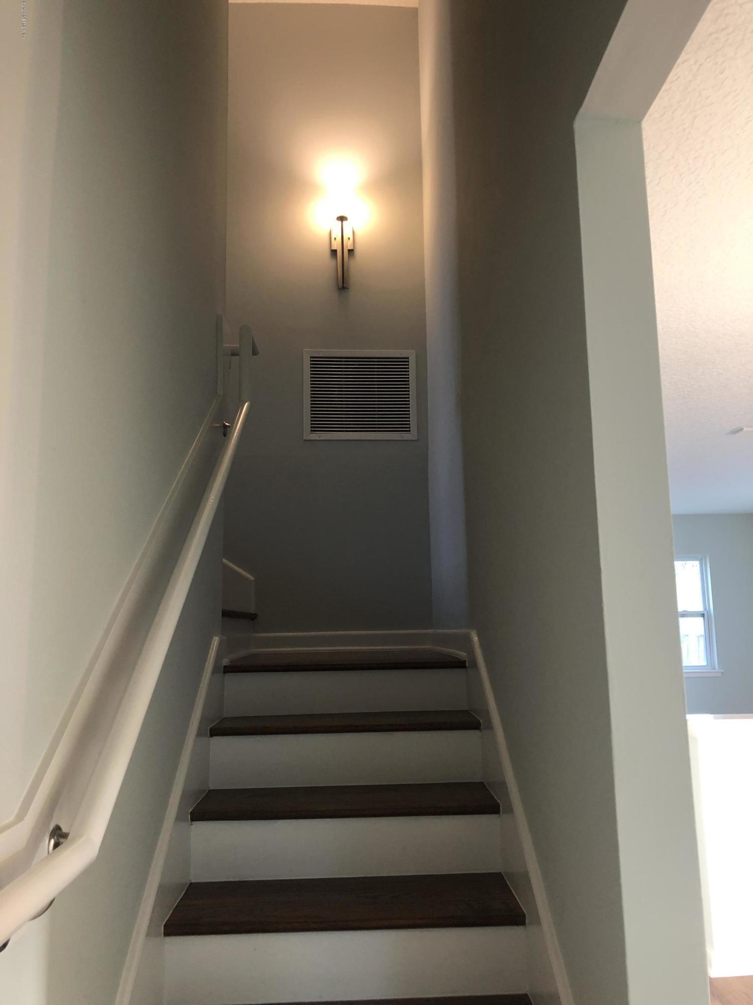 240 Hopkins Street Neptune Beach, FL 32266 - Photo 9 of 26 IMG_2497