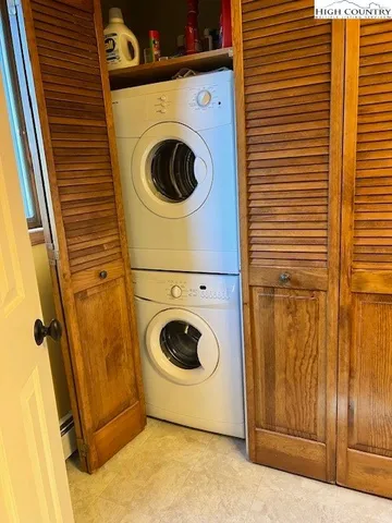 $629,000 | 567 Daniel Daughters Drive, West Jefferson, NC 28694