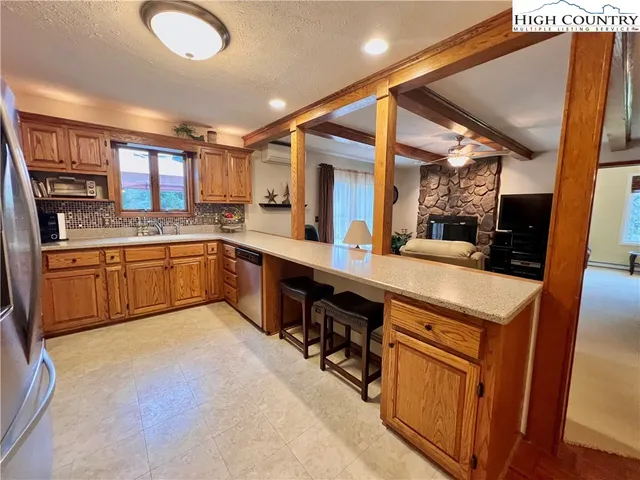 $629,000 | 567 Daniel Daughters Drive, West Jefferson, NC 28694