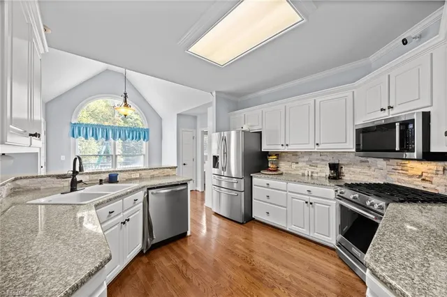 $925,000 | 2604 Northstream Court, Haw River, NC 27258