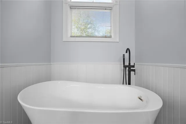 $925,000 | 2604 Northstream Court, Haw River, NC 27258