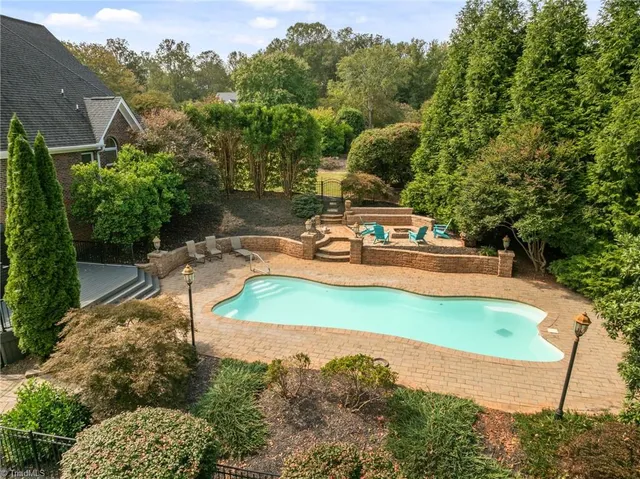 $925,000 | 2604 Northstream Court, Haw River, NC 27258