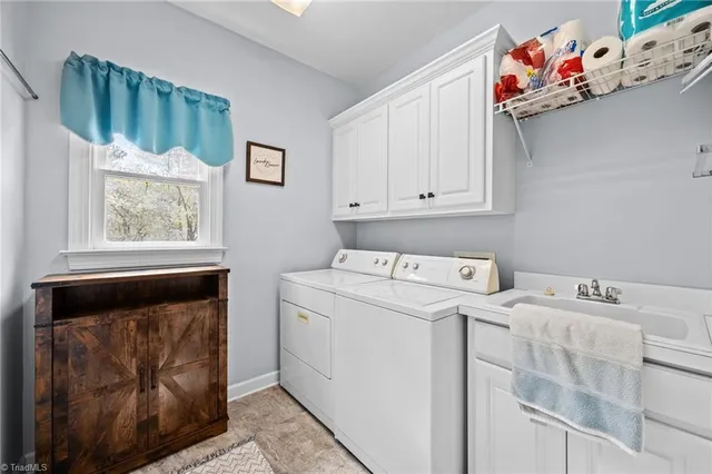 $925,000 | 2604 Northstream Court, Haw River, NC 27258