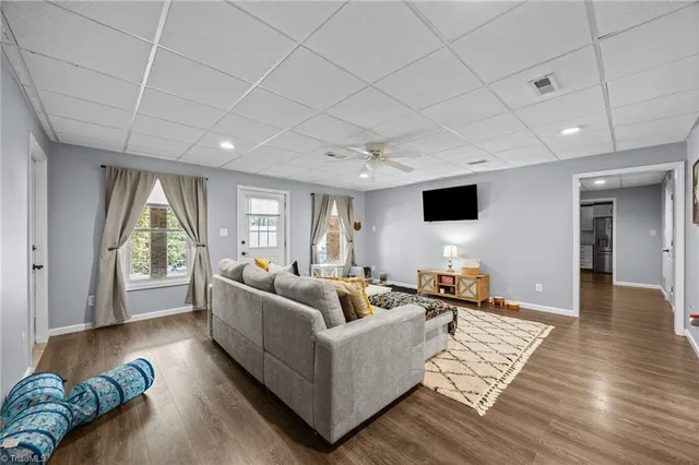 $925,000 | 2604 Northstream Court, Haw River, NC 27258