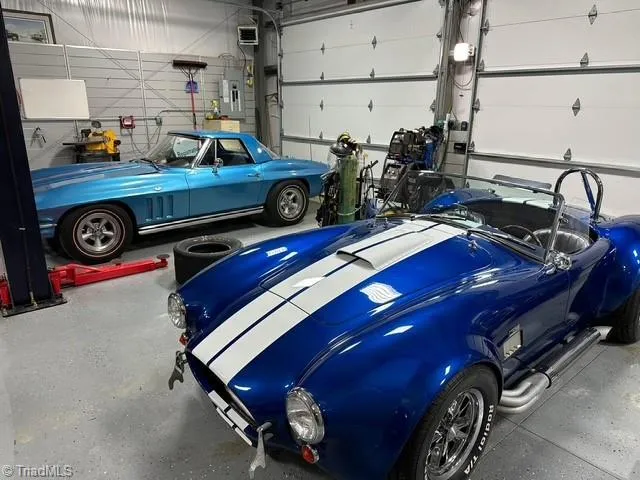 $925,000 | 2604 Northstream Court, Haw River, NC 27258