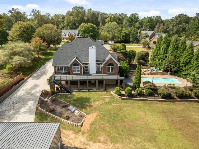 $925,000 | 2604 Northstream Court, Haw River, NC 27258