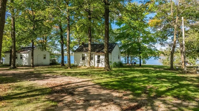 $1,000,000 | 13505 485th Avenue, Parkers Prairie, MN 56361