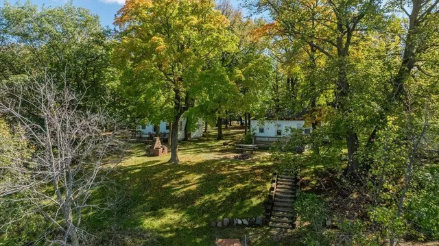 $1,000,000 | 13505 485th Avenue, Parkers Prairie, MN 56361