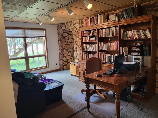 $1,000,000 | 13505 485th Avenue, Parkers Prairie, MN 56361