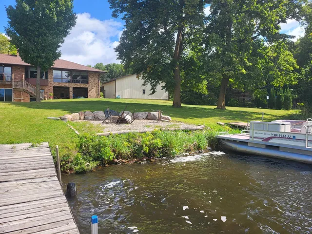 $1,000,000 | 13505 485th Avenue, Parkers Prairie, MN 56361