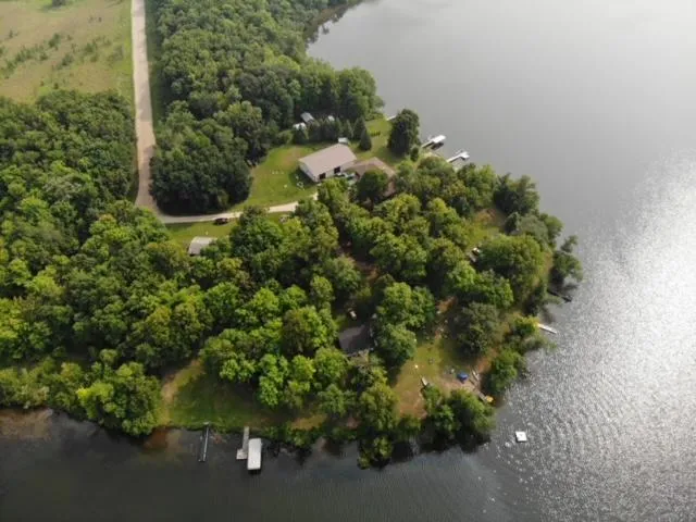 $1,000,000 | 13505 485th Avenue, Parkers Prairie, MN 56361