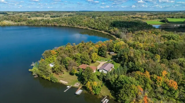 $1,000,000 | 13505 485th Avenue, Parkers Prairie, MN 56361