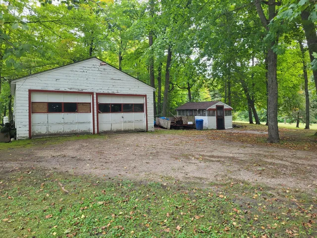 $1,000,000 | 13505 485th Avenue, Parkers Prairie, MN 56361