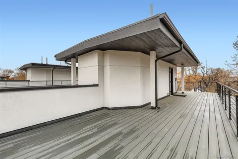 a house view with a outdoor space