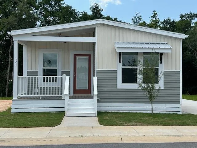 $1,700 | 202 Skipjack Lane, Freeport, FL 32439