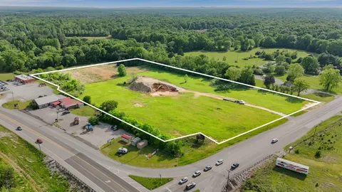 a view of a tennis court