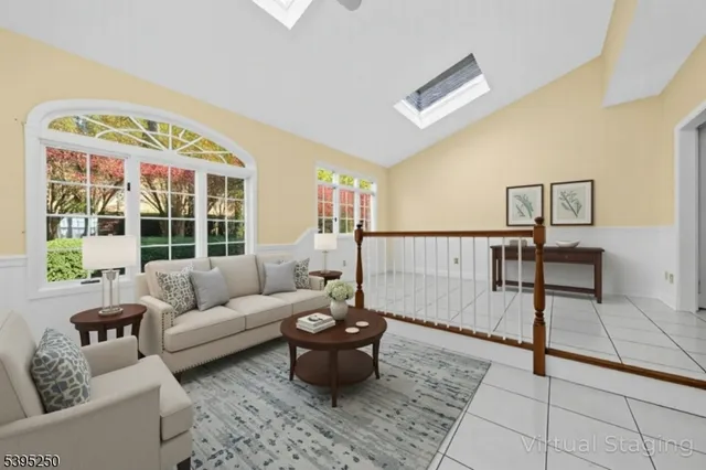 $1,150,000 | 21 Country Place, Lebanon, NJ 08833