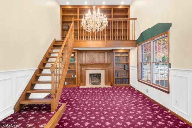 $1,150,000 | 21 Country Place, Lebanon, NJ 08833