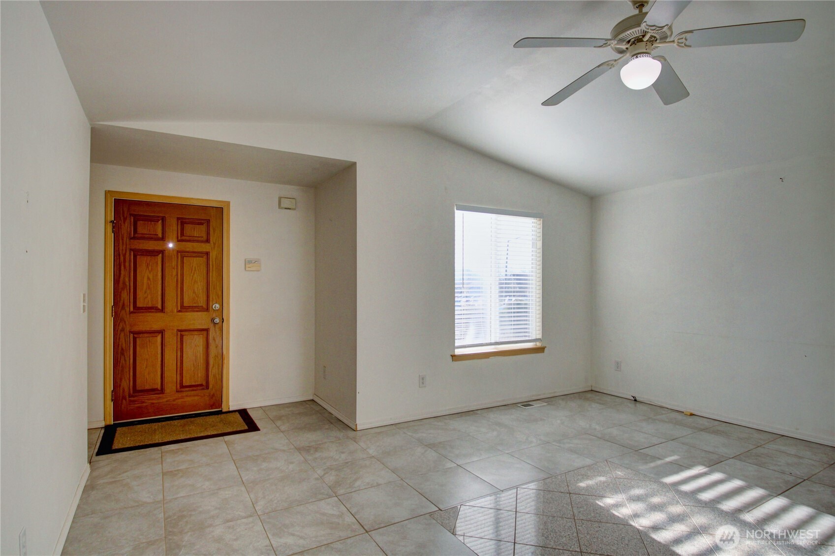 3005 Arbor Street Mount Vernon, WA 98273 - Photo 2 of 34