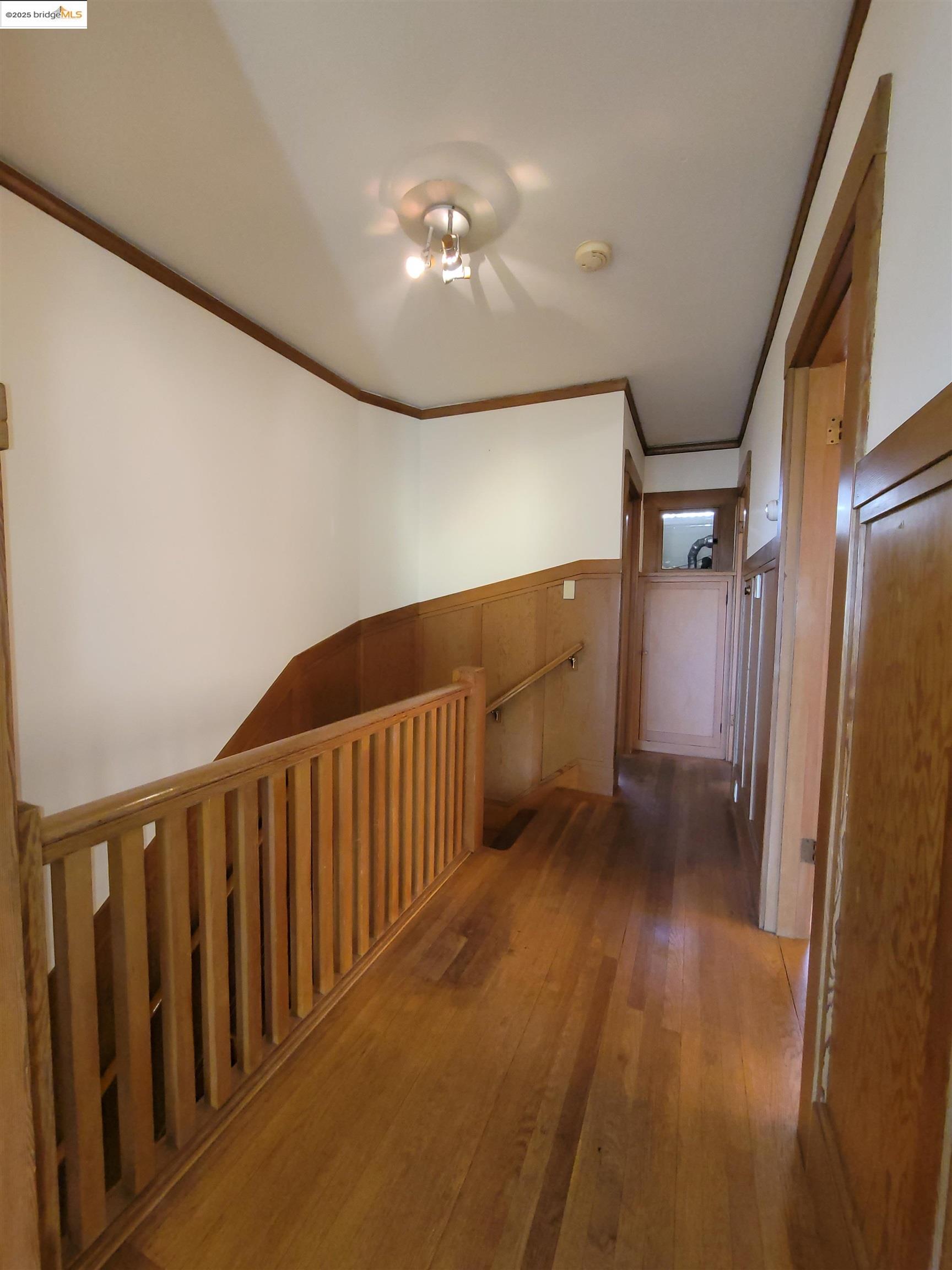 1901 Parker Street, Unit 3 Berkeley, CA 94704 - Photo 7 of 27 a view of a hallway