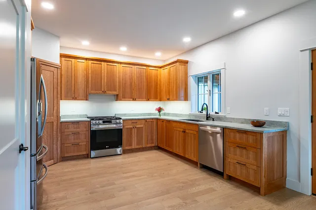 $975,000 | 185 Glenwood Lane, Northport, ME 04849