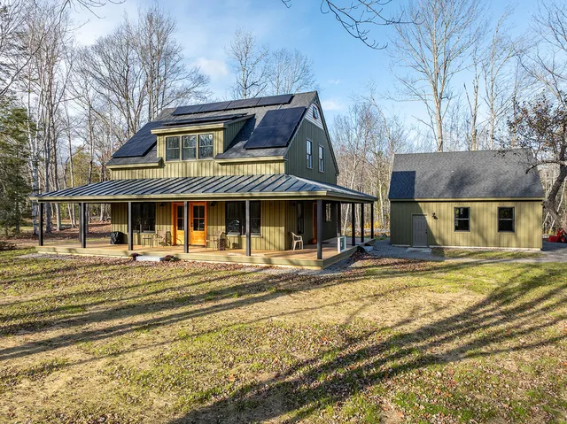 $975,000 | 185 Glenwood Lane, Northport, ME 04849