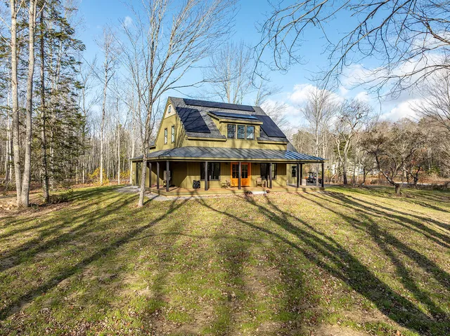 $975,000 | 185 Glenwood Lane, Northport, ME 04849