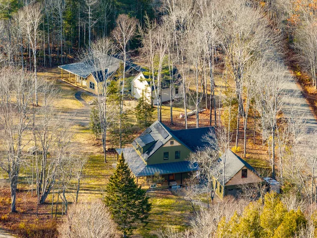 $975,000 | 185 Glenwood Lane, Northport, ME 04849