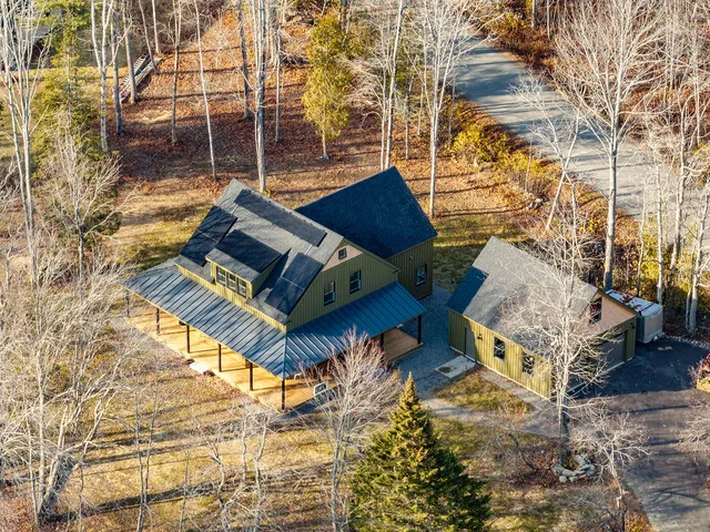 $975,000 | 185 Glenwood Lane, Northport, ME 04849