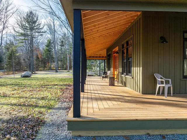 $975,000 | 185 Glenwood Lane, Northport, ME 04849