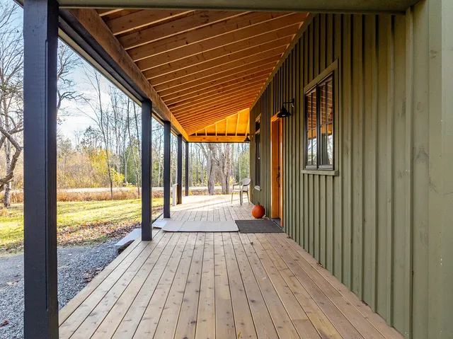 $975,000 | 185 Glenwood Lane, Northport, ME 04849